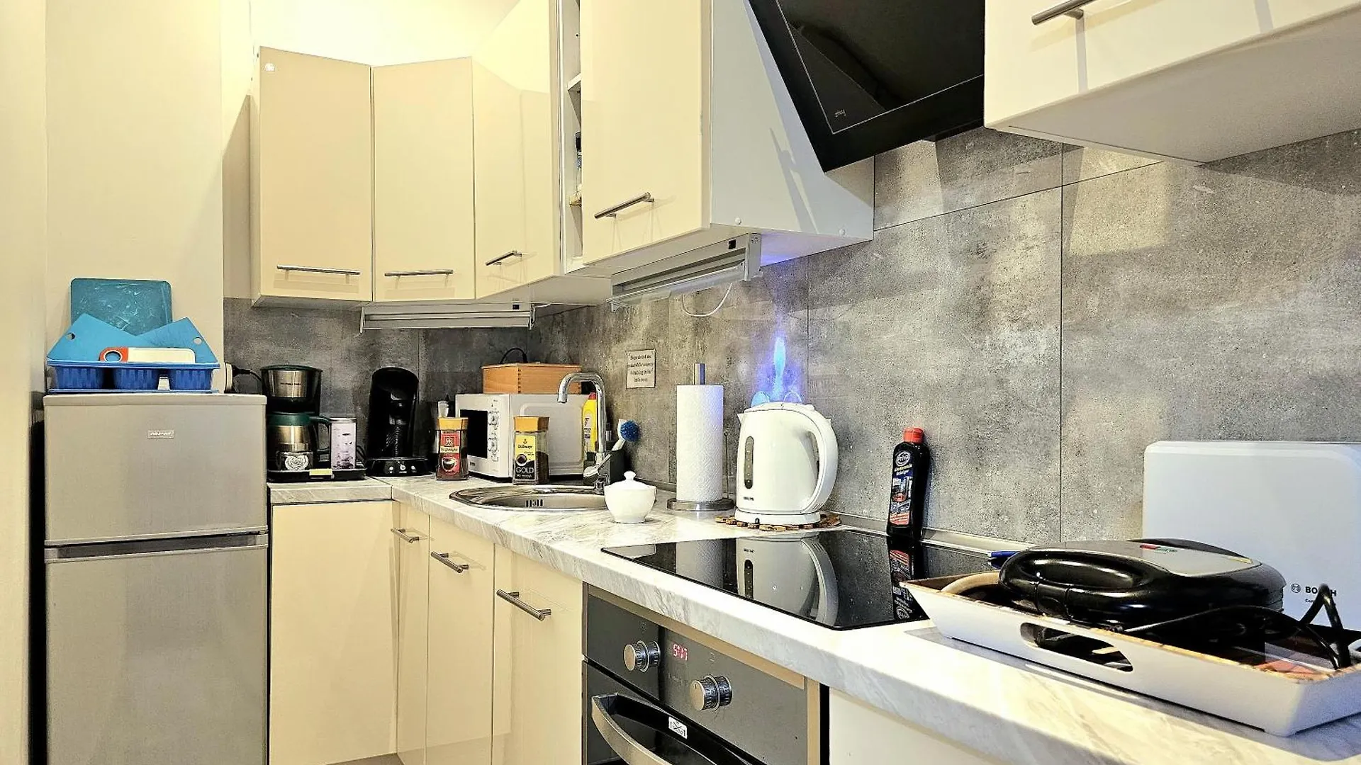 Gaj Apartment - Air Condition, Free Parking Krakow 0*,  Poland